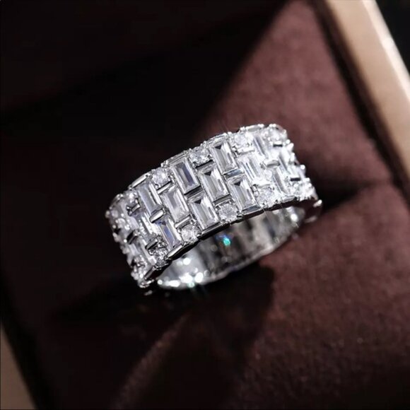 New Luxury 925 Silver Diamond Bridal Ring - Picture 7 of 8